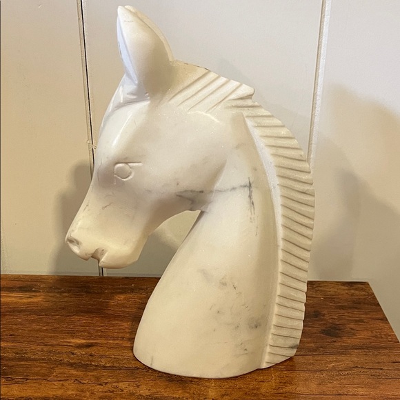 Elegant White Horse Head Sculpture Heavy Faux Marble - Picture 1 of 5
